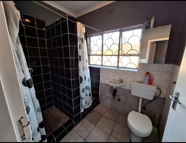 11 BEDROOM HOUSE FOR SALE IN VANDERBIJLPARK SE 7